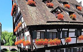 Hotel Schiefes Haus